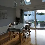 4 Bed Modern Spacious House South *