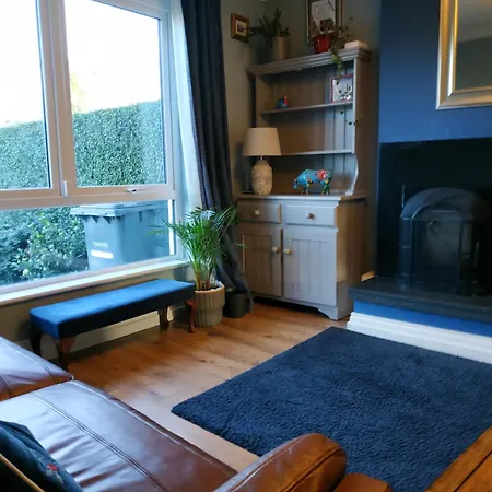 4 Bed Modern Spacious In South Prázdninový dům