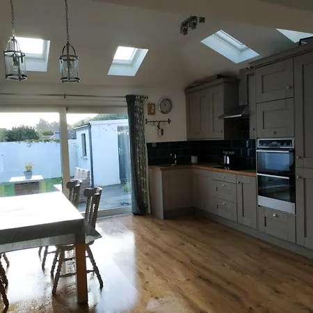 4 Bed Modern Spacious House South Dublino