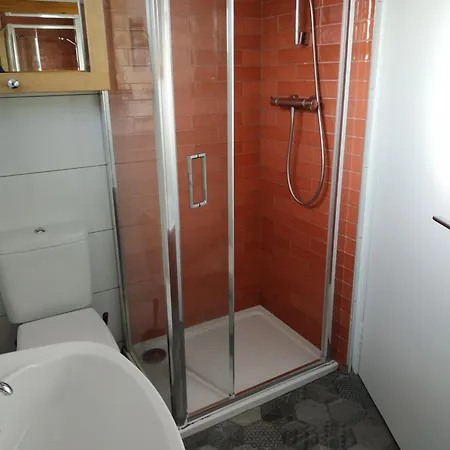 4 Bed Modern Spacious House South Holiday home *